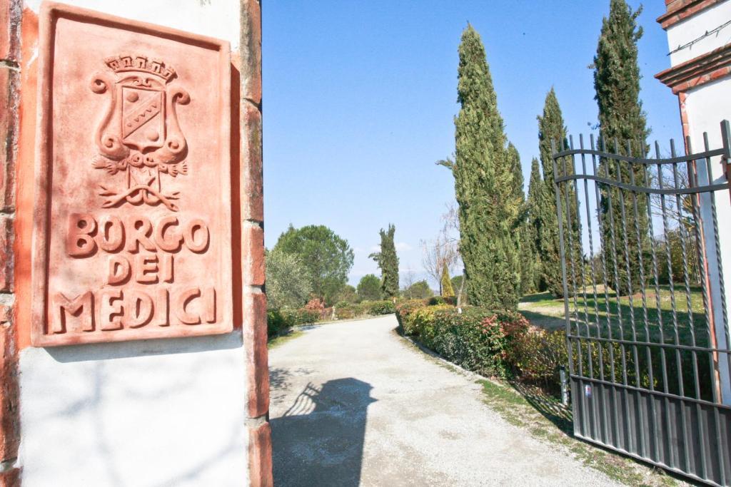 Casa Vacanze Borgo Dei Medici Hostal Cerreto Guidi Exterior foto