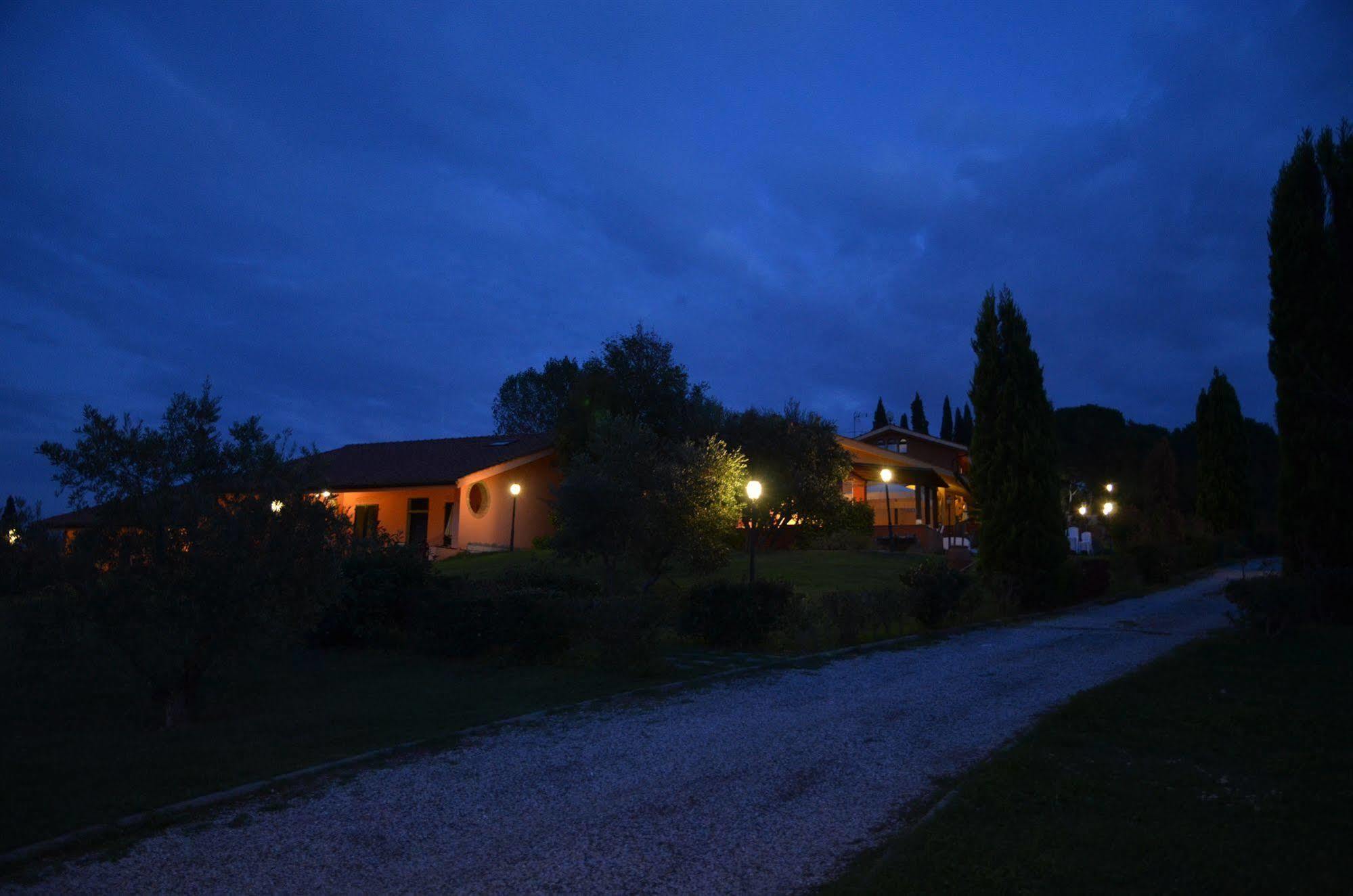 Casa Vacanze Borgo Dei Medici Hostal Cerreto Guidi Exterior foto